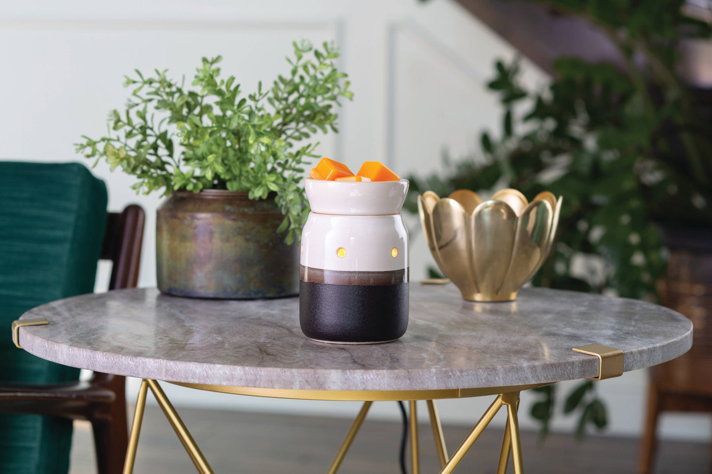 Ivory & Iron Illumination Wax Warmer