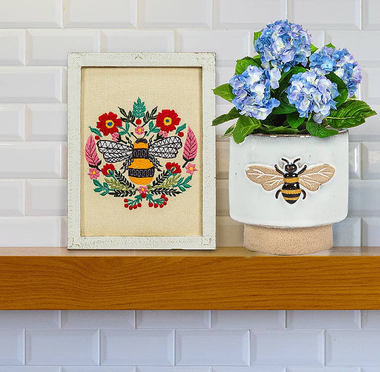 Small Bee Planter