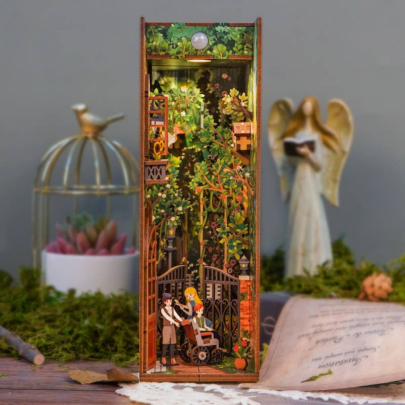 Book Nook Kit: Secret Garden