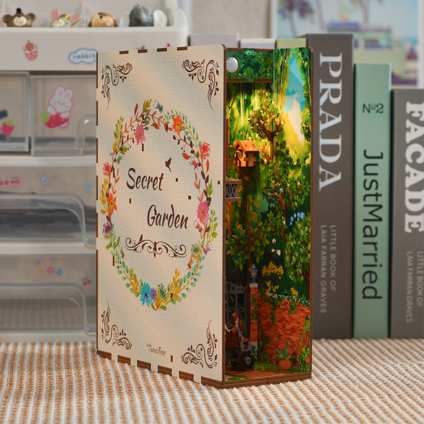 Book Nook Kit: Secret Garden