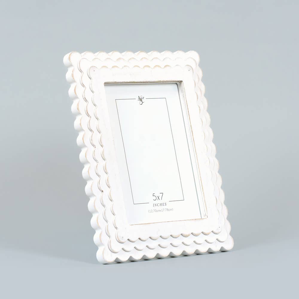 Scalloped Wood Photo Frame - White