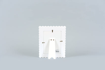 Scalloped Wood Photo Frame - White