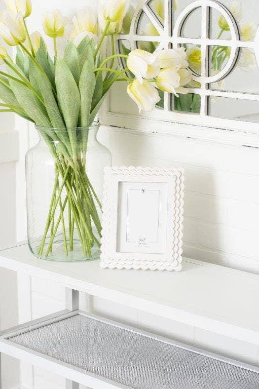 Scalloped Wood Photo Frame - White