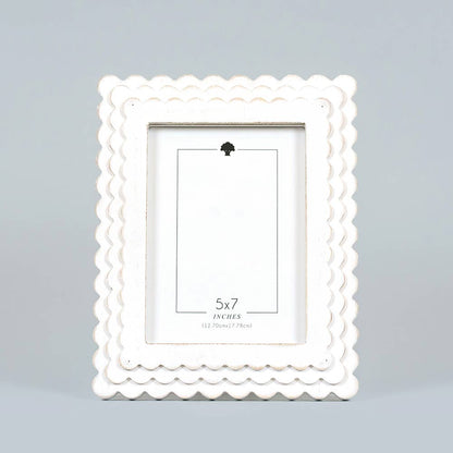 Scalloped Wood Photo Frame - White