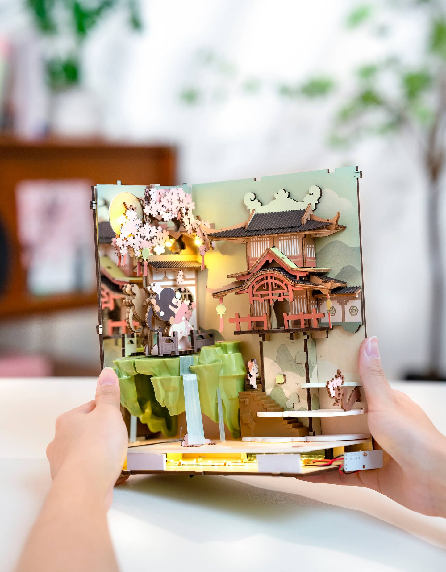 DIY Miniature House Book Nook Kit: Falling Sakura