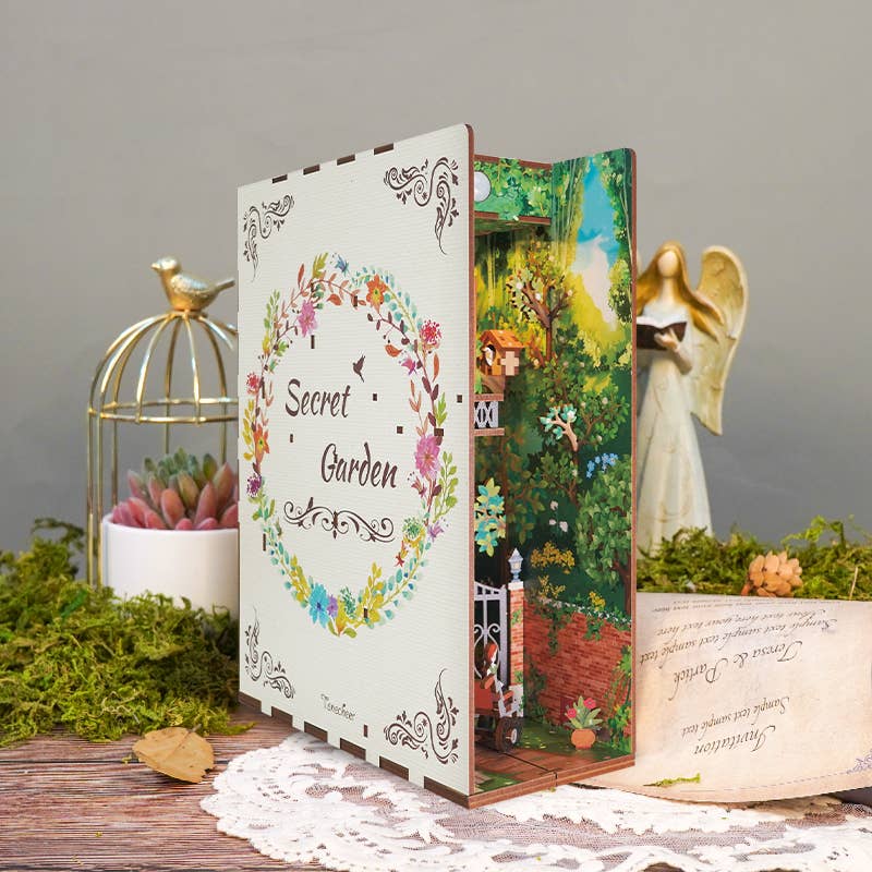 Book Nook Kit: Secret Garden