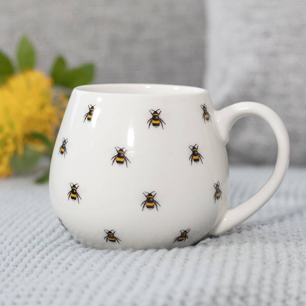 Rounded bee mug.